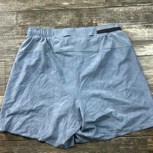 Lululemon Athletica Men Athletic Shorts Lightweight Performance, Medium